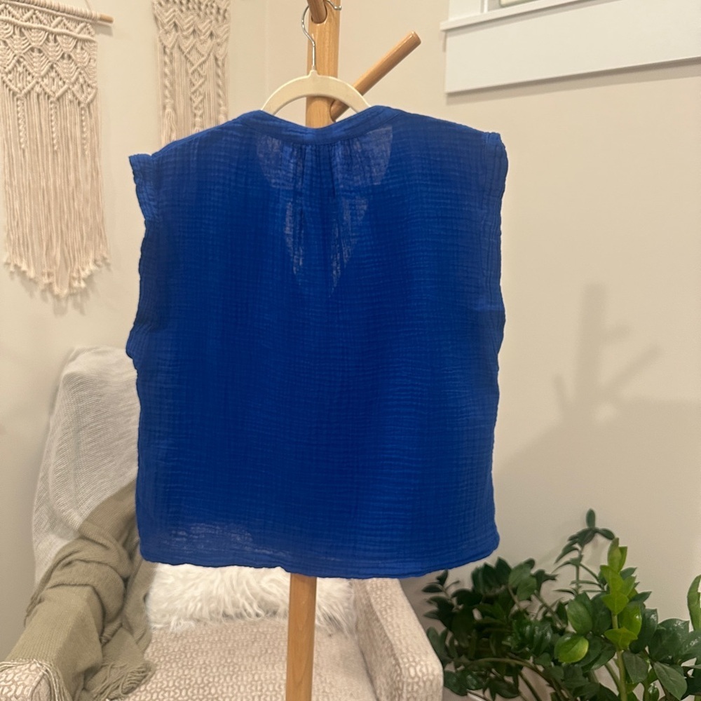 Faherty Blue Organic Cotton Sleeveless V-Neck Blouse Size M - Picture 3 of 4